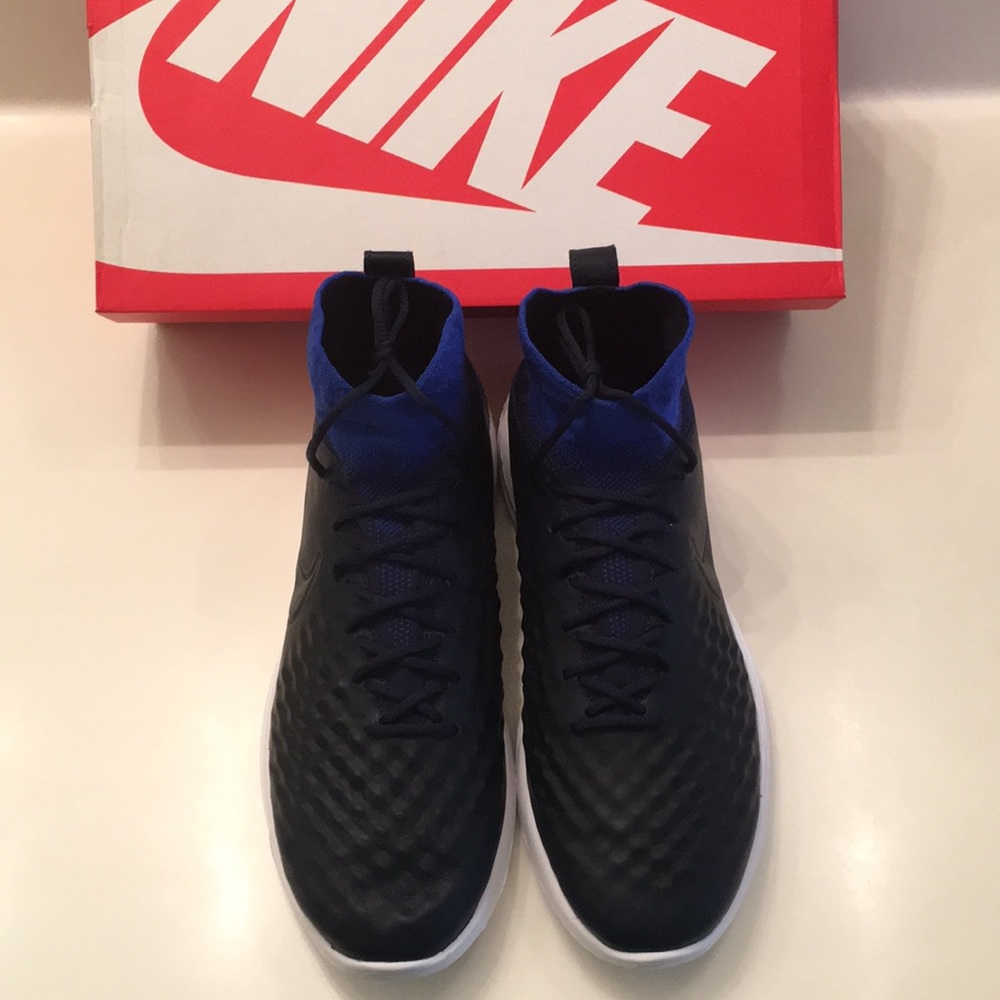 NIKE Lunar Magista II Flyknit Shoes - Picture 7 of 8